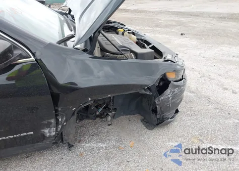 2021 Jeep Cherokee Latitude Lux 4X4 from USA, damaged, VIN 1C4PJMMX6MD234460